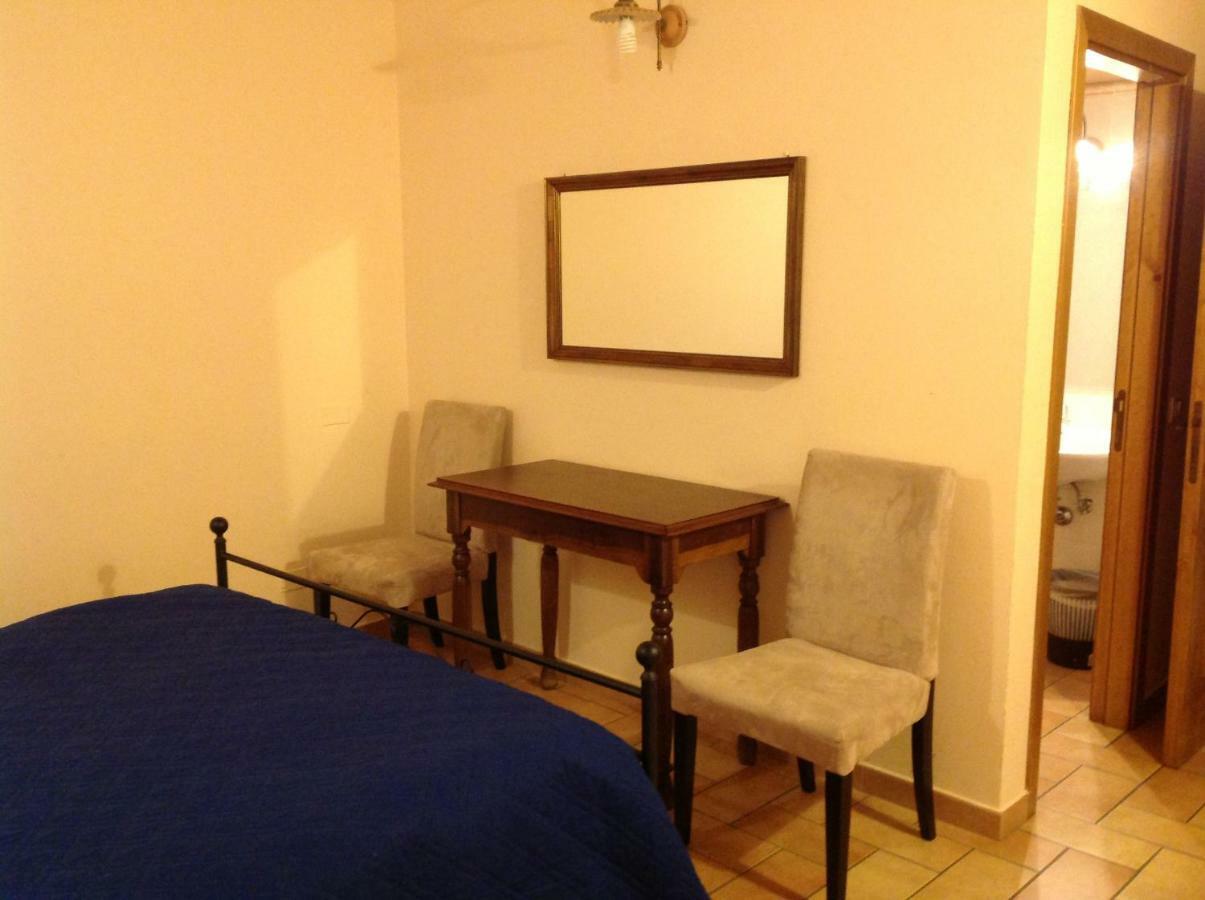 San Francesco Bedrooms ウルビーノ エクステリア 写真